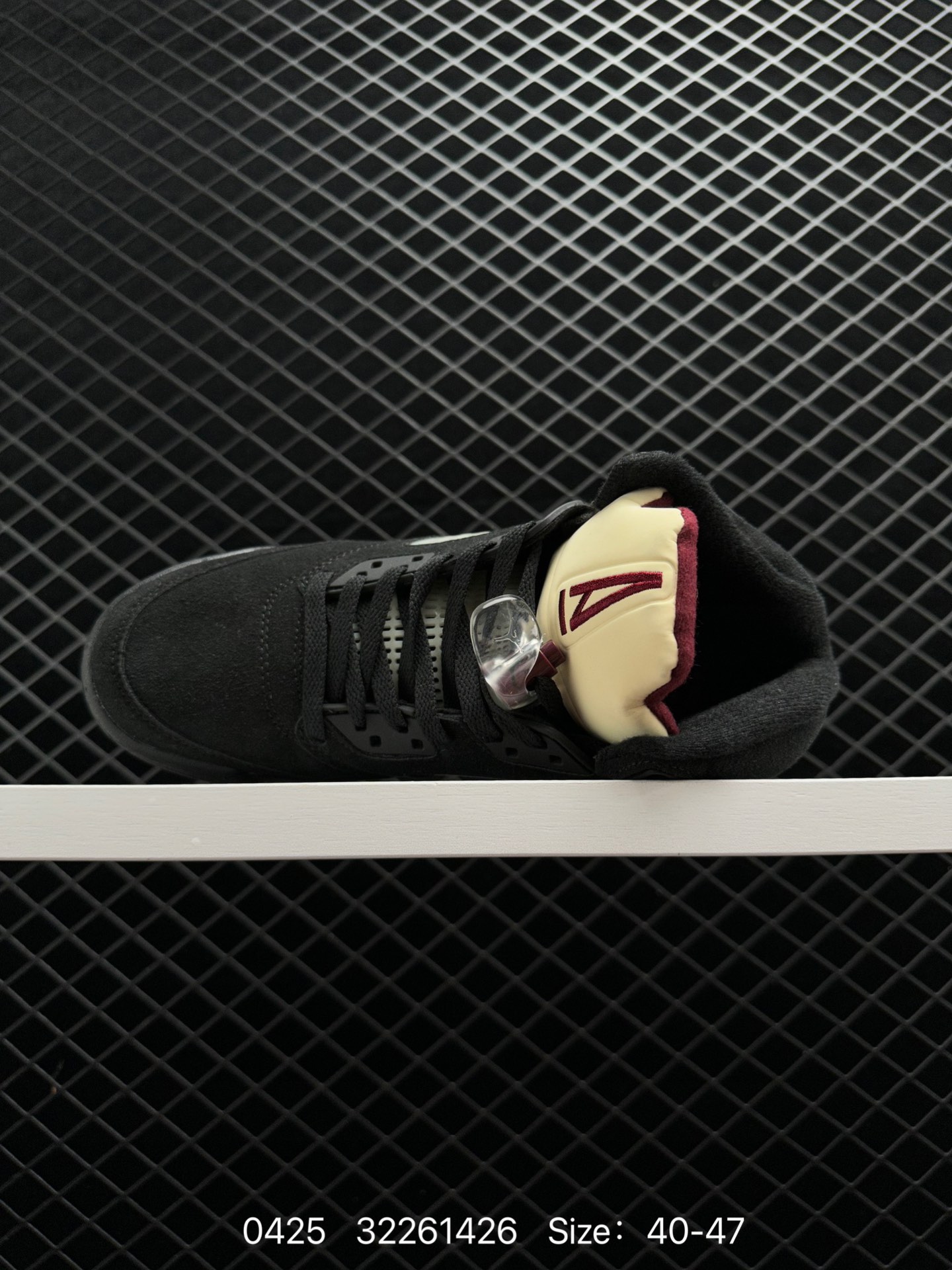 Air Jordan 5 Retro “Black Metallic”